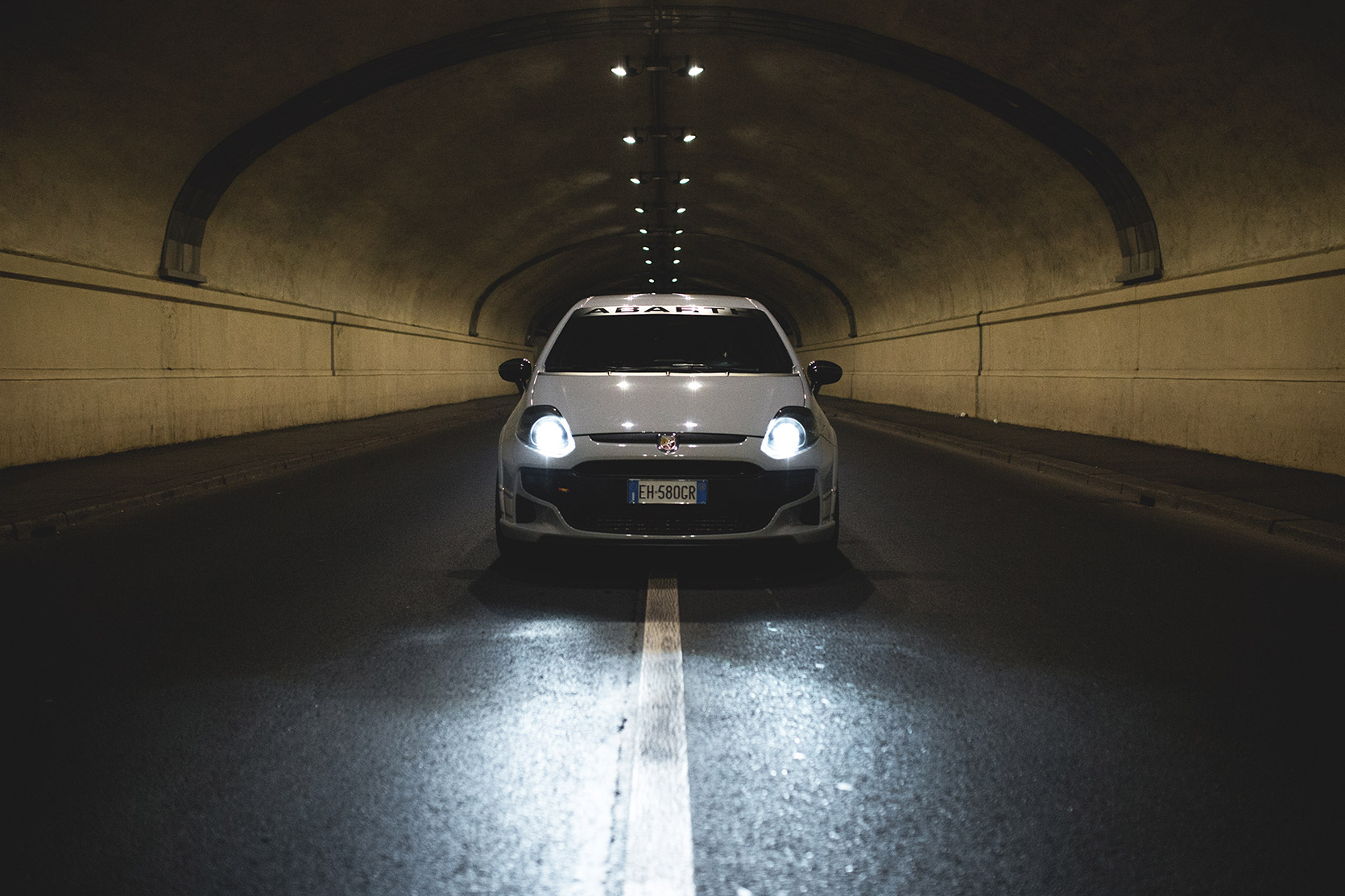 A Punto Evo Abarth Esseesse in a tunnel