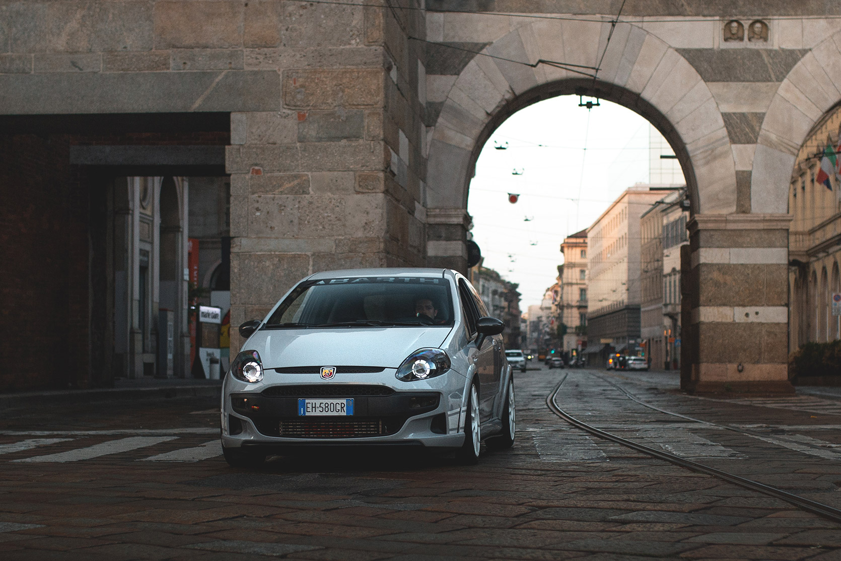 A Punto Evo Abarth Esseesse passing trhoutgh Piazza Cavour in Milano