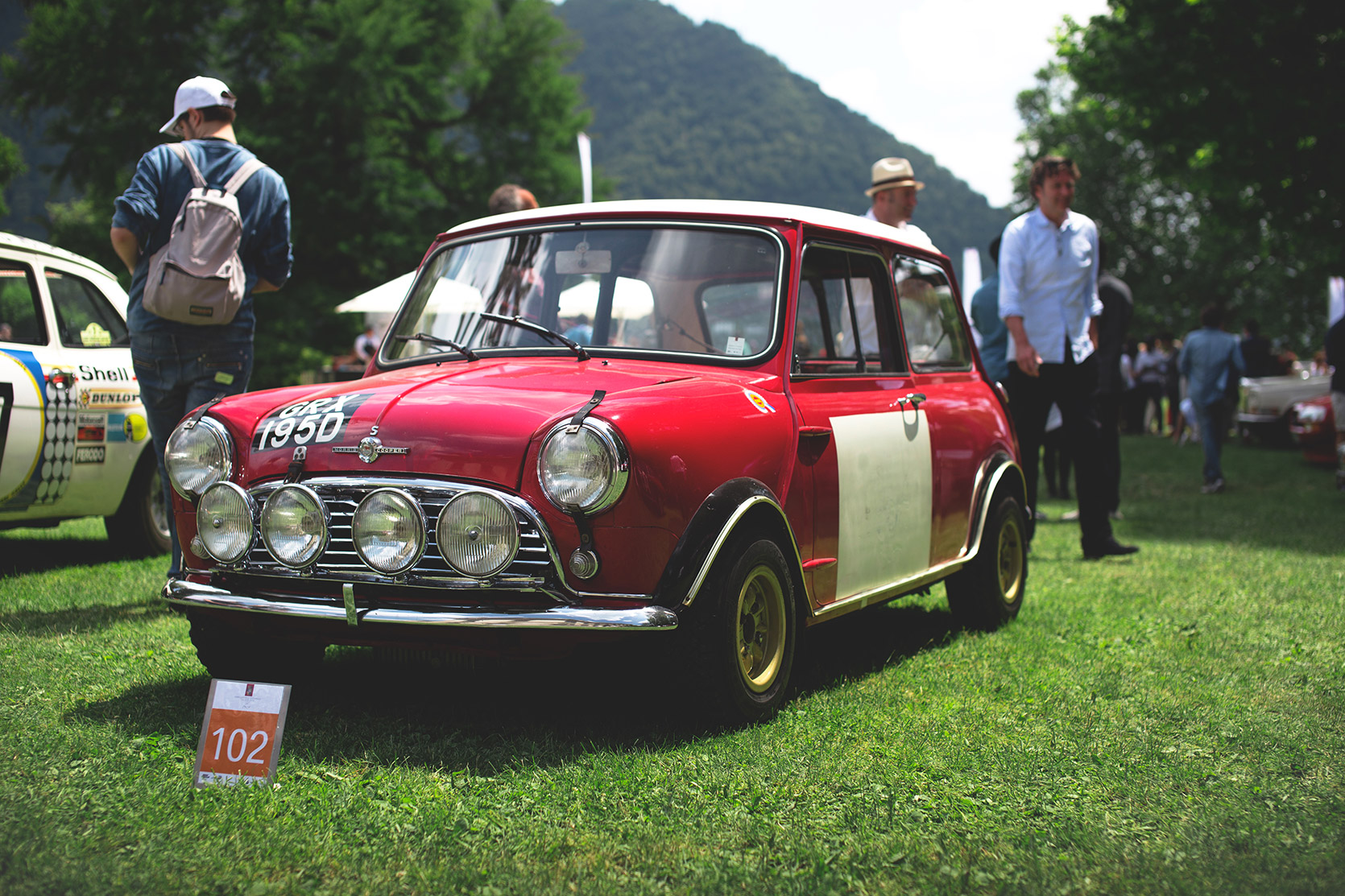 A BMC Mini Cooper S parked on grass at Concorso d'Eleganza Villa d'Este