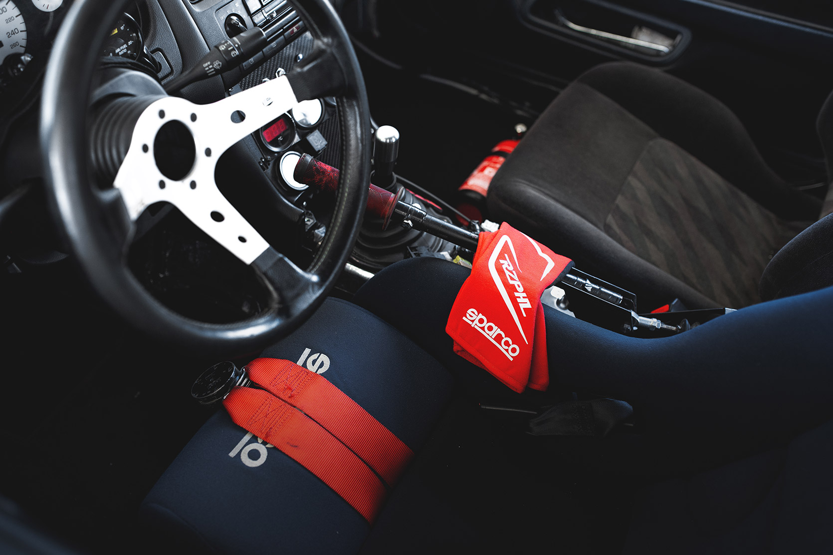 Rizphel's Nissan Silvia S14 interiors
