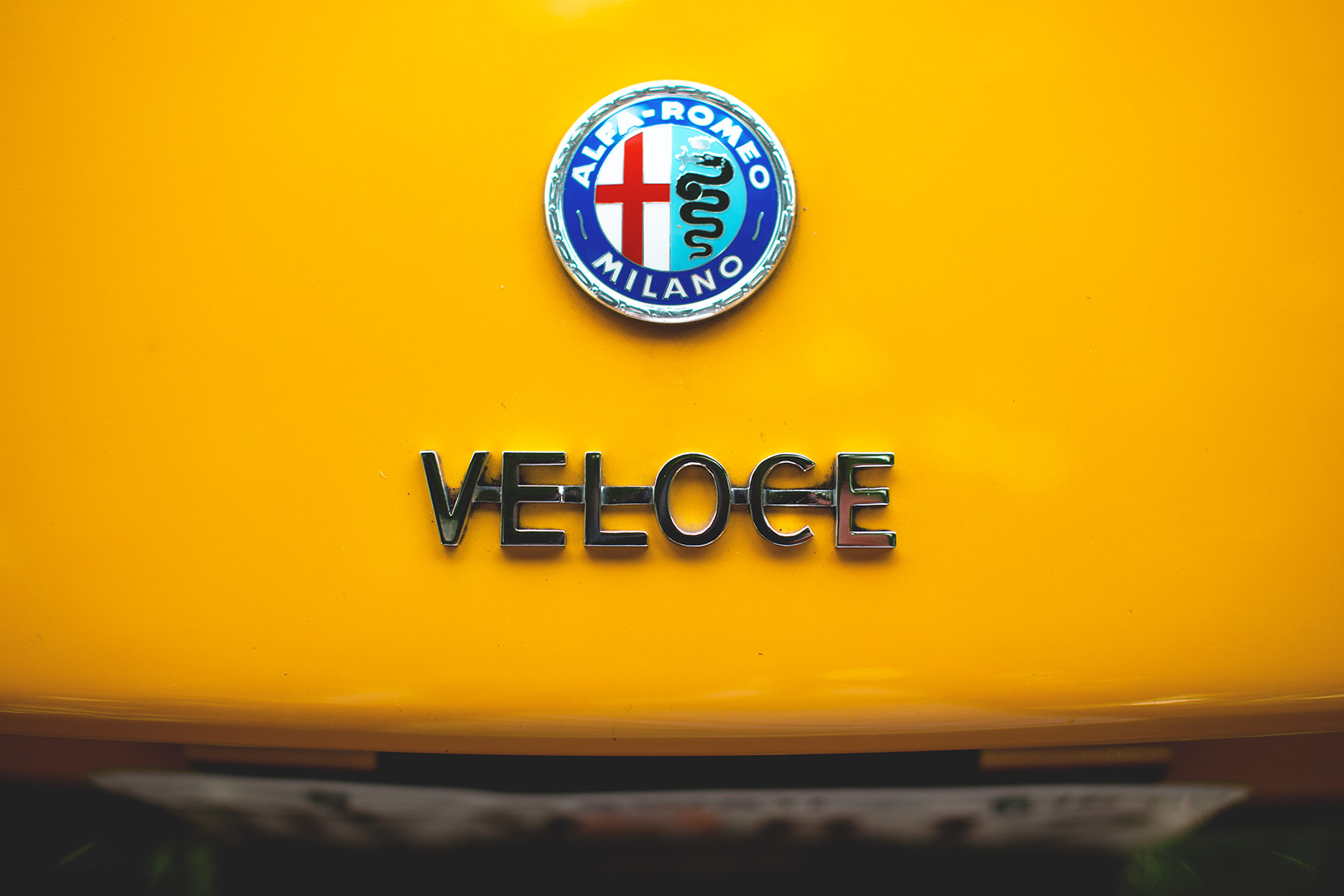 An Alfa Romeo GT Veloce badge