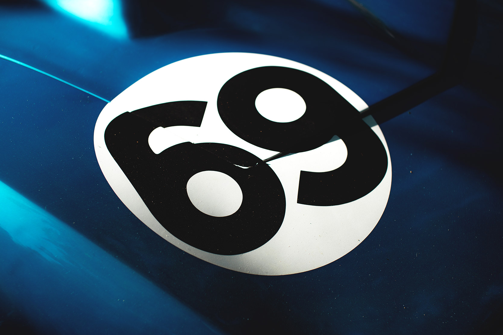 Numbers on a Chevrolet Corvette Stingray C2 hood at Vernasca Silver Flag